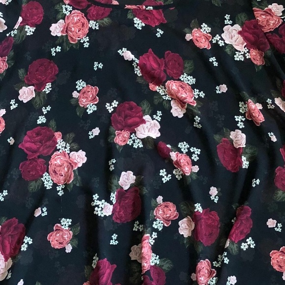 Meet your Posher, Lauren - Picture 1 of 1